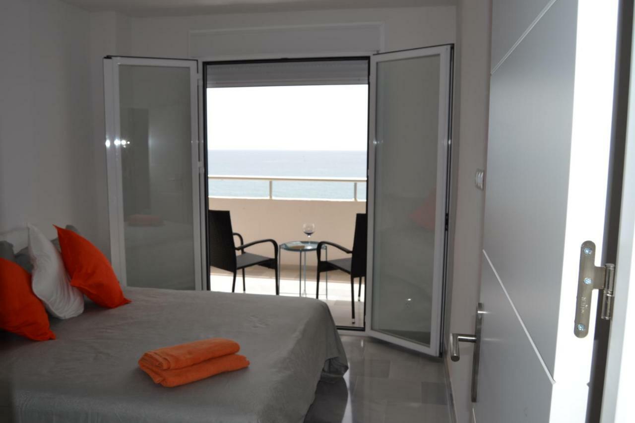 Beach Front Penthouse - Fuengirola Apartman Kültér fotó